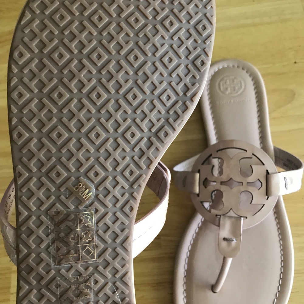 NEW -  TORY BURCH - MILLER SANDAL - 8 1/2 - Picture 2 of 7